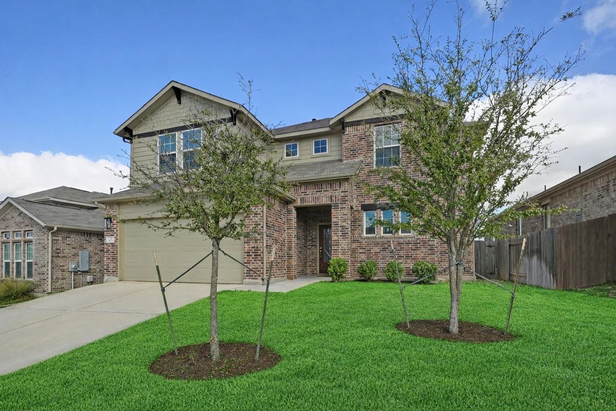 Living area at 1022 Cherrystone Loop - 4 bed 2 bath home