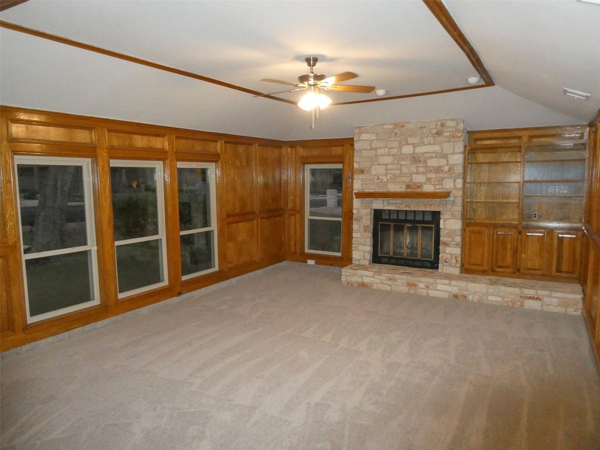 Kitchen at 10225 PINEHURST Dr - 4 bed 2 bath home