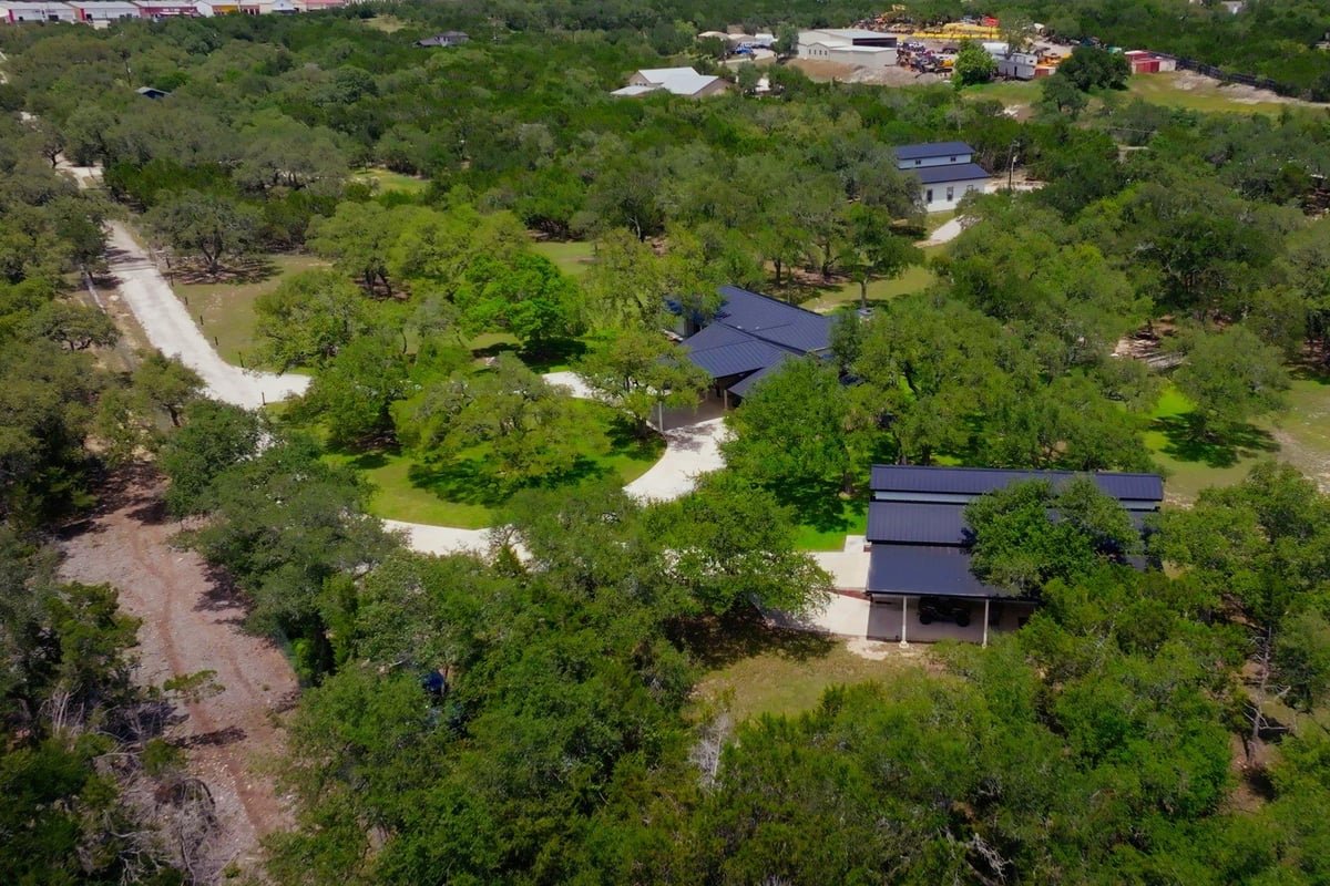 View 10229 Oliver DR in ABS 118 SUR 58 BAXTER W P ACR 5.30 10229 Oliver DR - property photo 1 - Luxury home in ABS 118 SUR 58 BAXTER W P ACR 5.30, Austin, TX