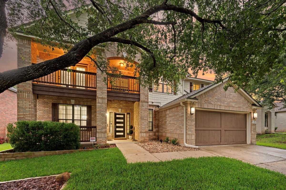 View 10232 Grizzly Oak DR in Oak At Twin Creeks Sec 03 The 10232 Grizzly Oak DR - property photo 1 - Luxury home in Oak At Twin Creeks Sec 03 The, Austin, TX