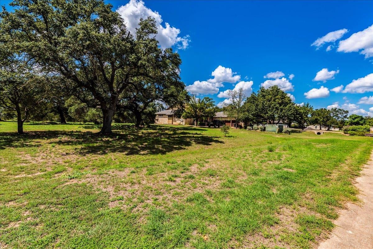View 10299 Brangus RD in Rutherford West Sec 2 10299 Brangus RD - property photo 1 - Luxury lot in Rutherford West Sec 2, Driftwood, TX