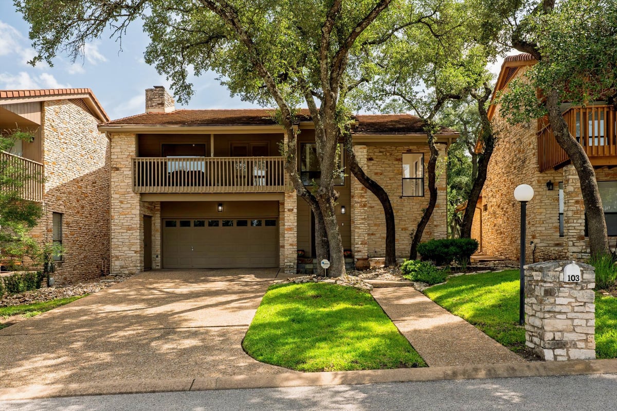 View 103 Crescent BLF in Lakeway, Cedar Glen Sec 01 103 Crescent BLF - property photo 1 - Luxury home in Lakeway, Cedar Glen Sec 01, Lakeway, TX