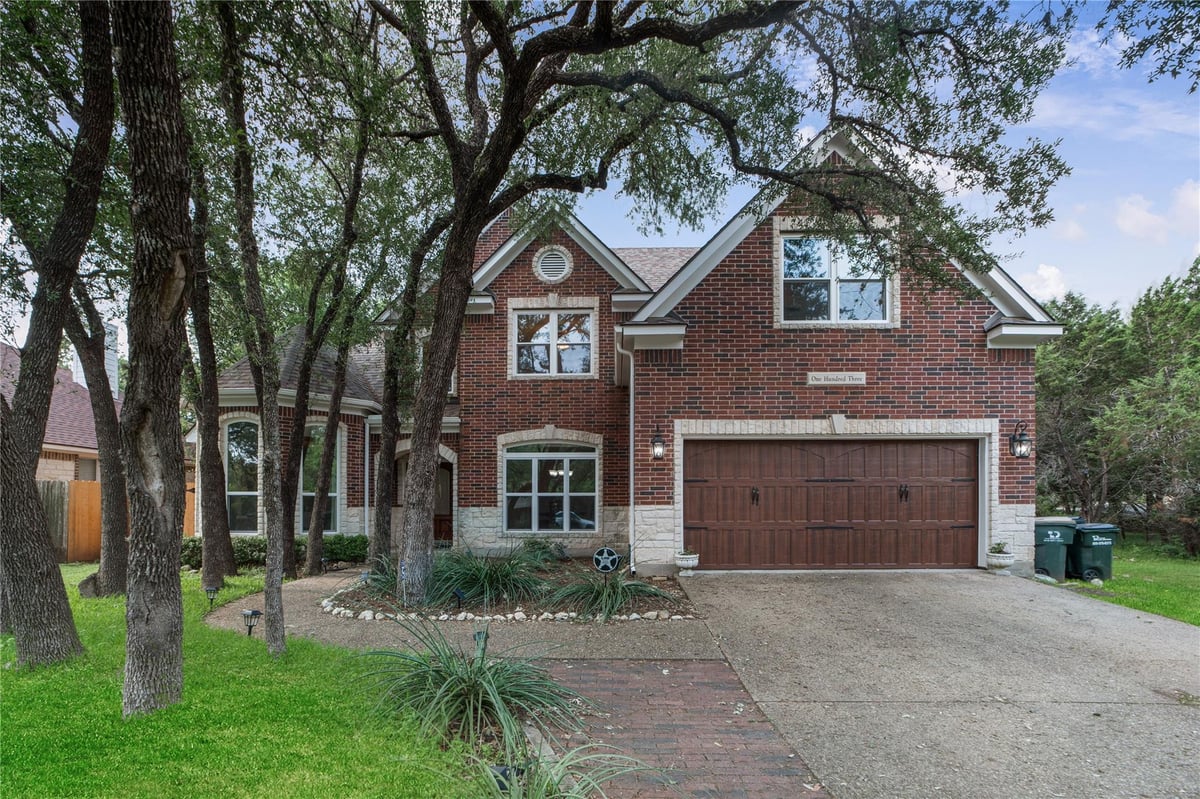 Primary bedroom at 103  Sierra Ridge Dr - 5 bed 3 bath home
