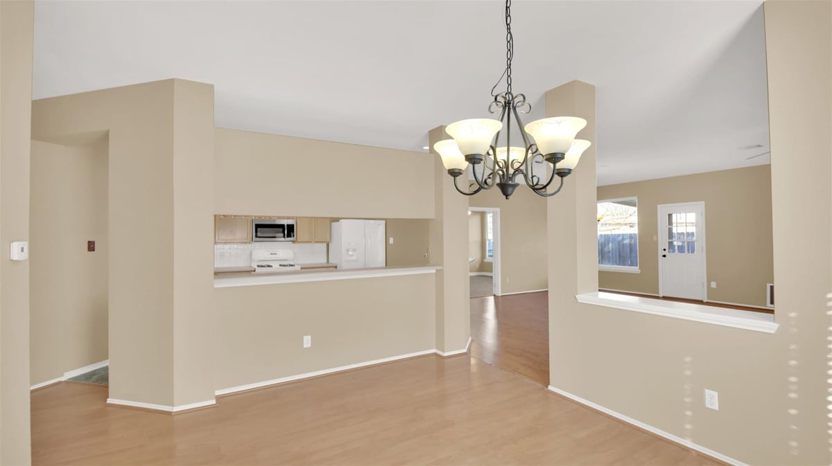 Kitchen at 1030 Disraeli Cir - 4 bed 2 bath home