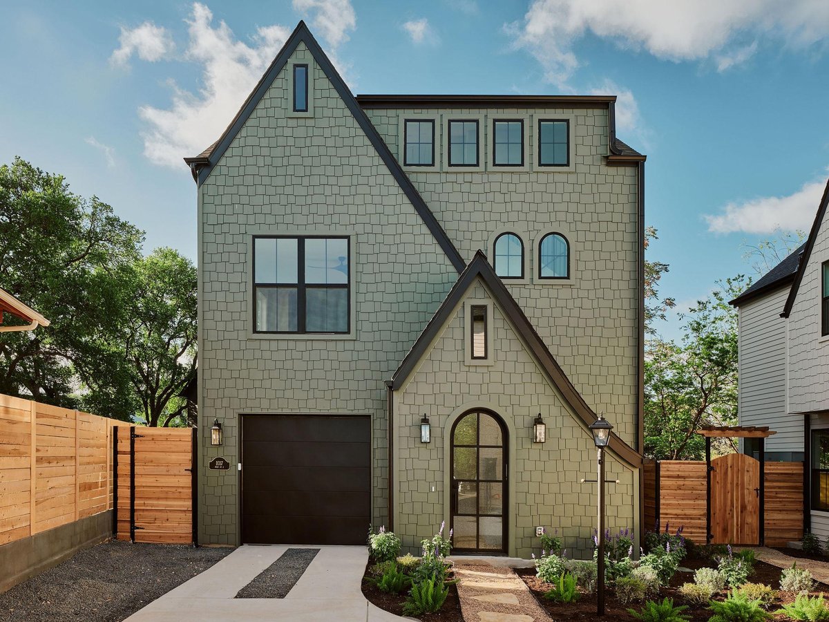 View 1037 Nile ST Unit #3 in Rosewood Village Sec 08 Amd 1037 Nile ST Unit #3 - property photo 1 - Luxury home in Rosewood Village Sec 08 Amd, Austin, TX