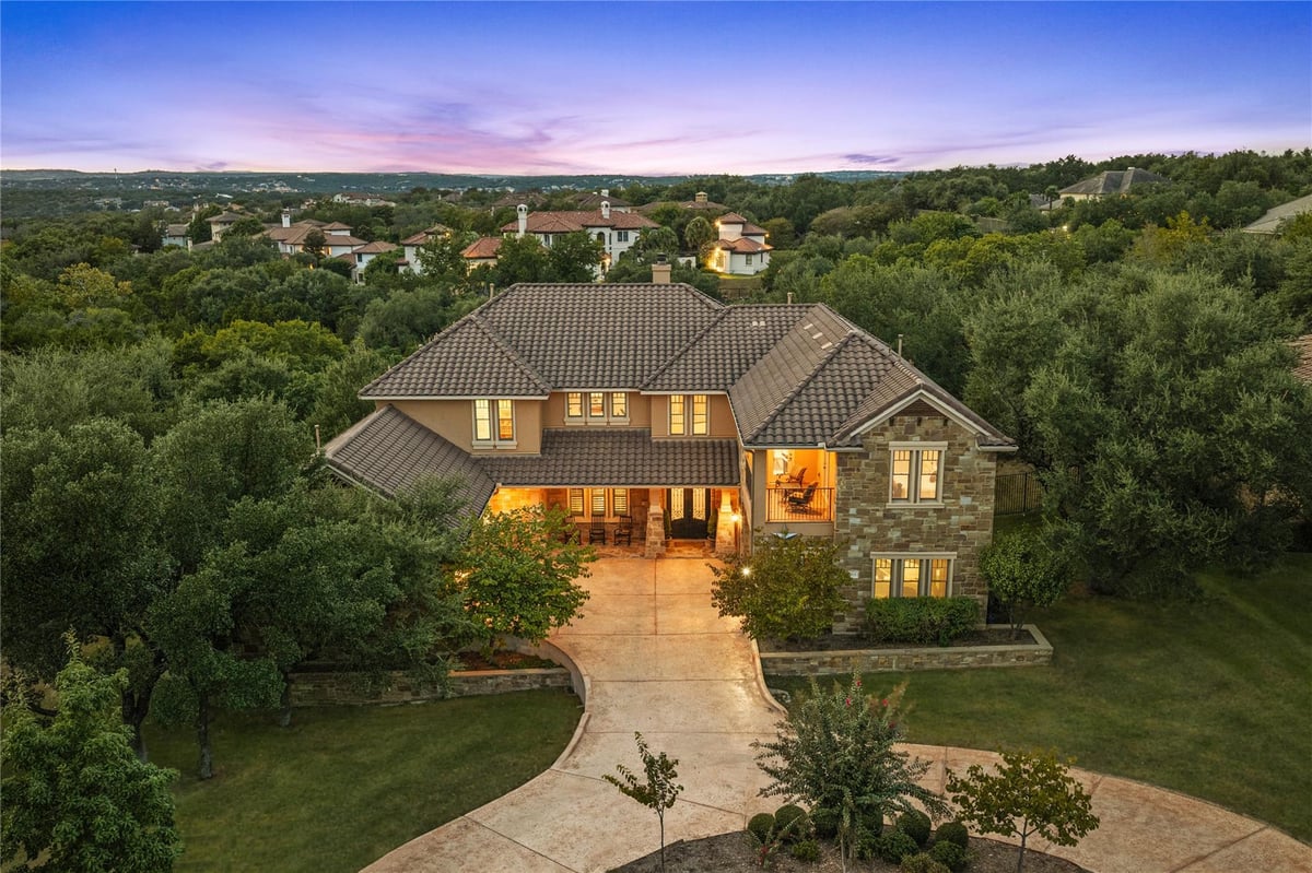View 104 Bella Strada CV in Lakeway 104 Bella Strada CV - property photo 1 - Luxury home in Lakeway, Austin, TX