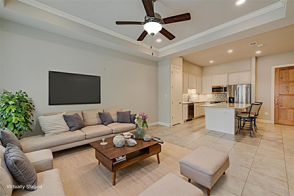 Living area at 104 Bella Toscana Ave Unit #2106 - 1 bed 1 bath home