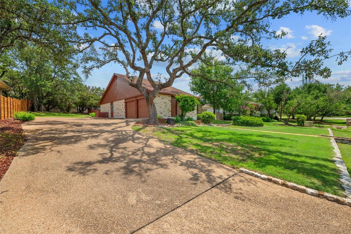 Kitchen at 104  CAREFREE Cir - 3 bed 2 bath home