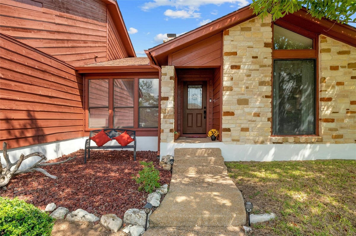 Primary bedroom at 104  CAREFREE Cir - 3 bed 2 bath home