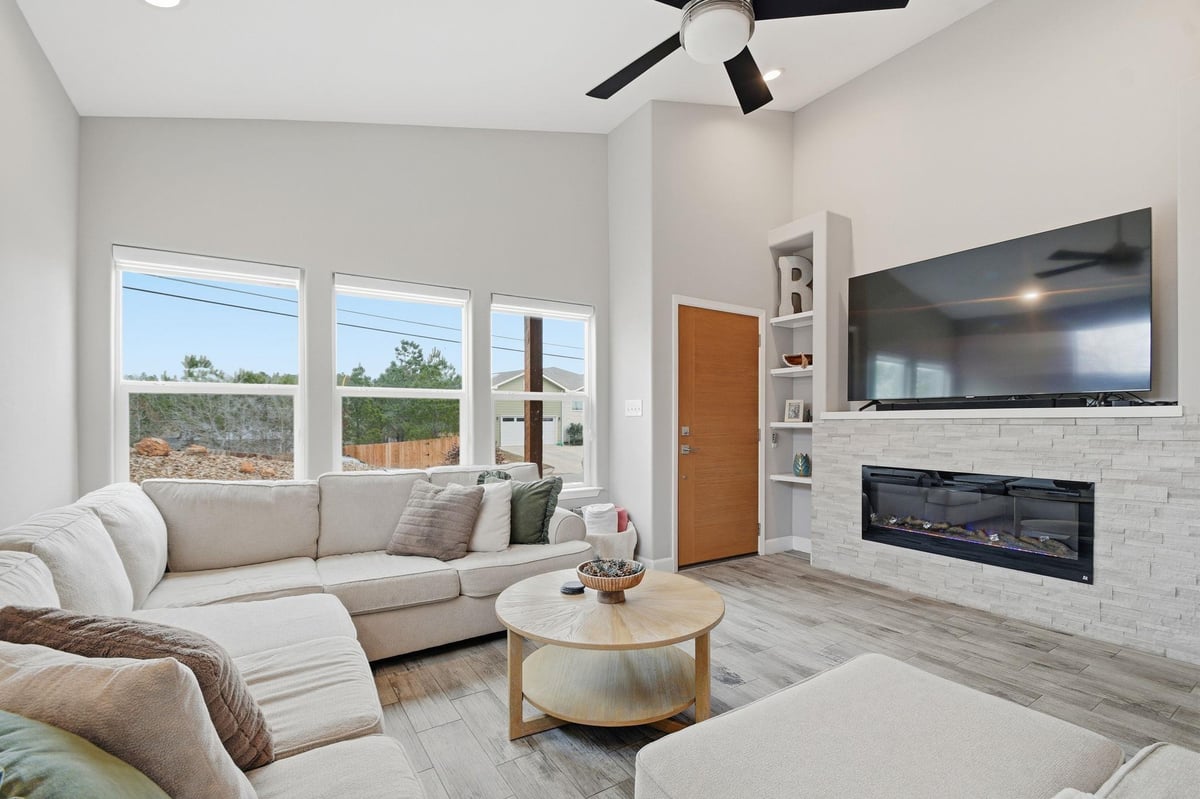 Primary bedroom at 104 Kahalulu Dr - 4 bed 2 bath home