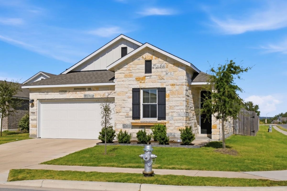 View 104 Ladolia LN in Blanco Vista 104 Ladolia LN - property photo 1 - Luxury home in Blanco Vista, San Marcos, TX