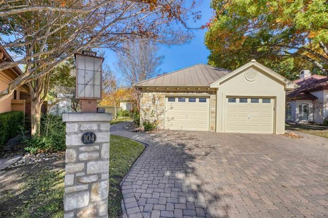 104  Mason Court - front exterior - Luxury home in Pecan Creek, Horseshoe Bay, TX