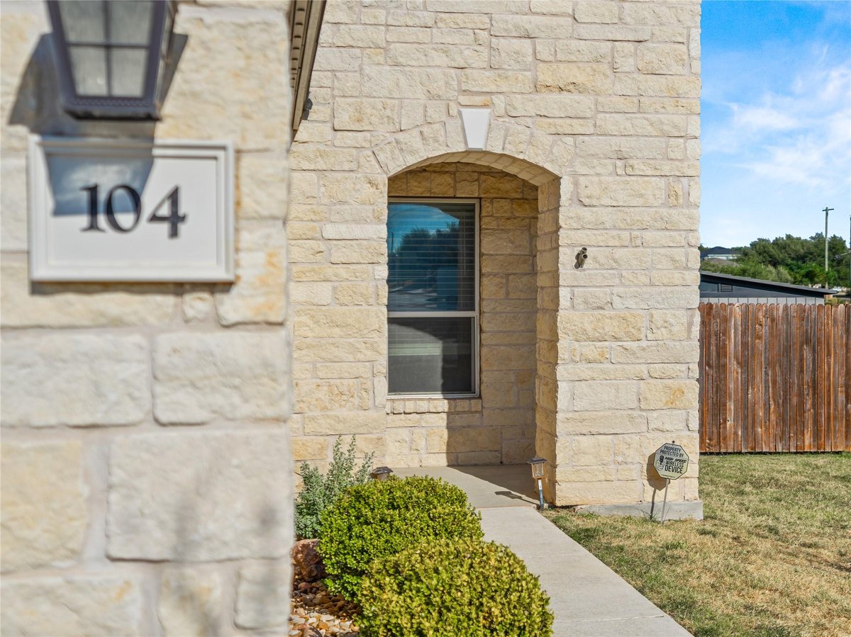 104 Rocroi DR - front exterior - Luxury home in La Conterra North Ph 1, Georgetown, TX
