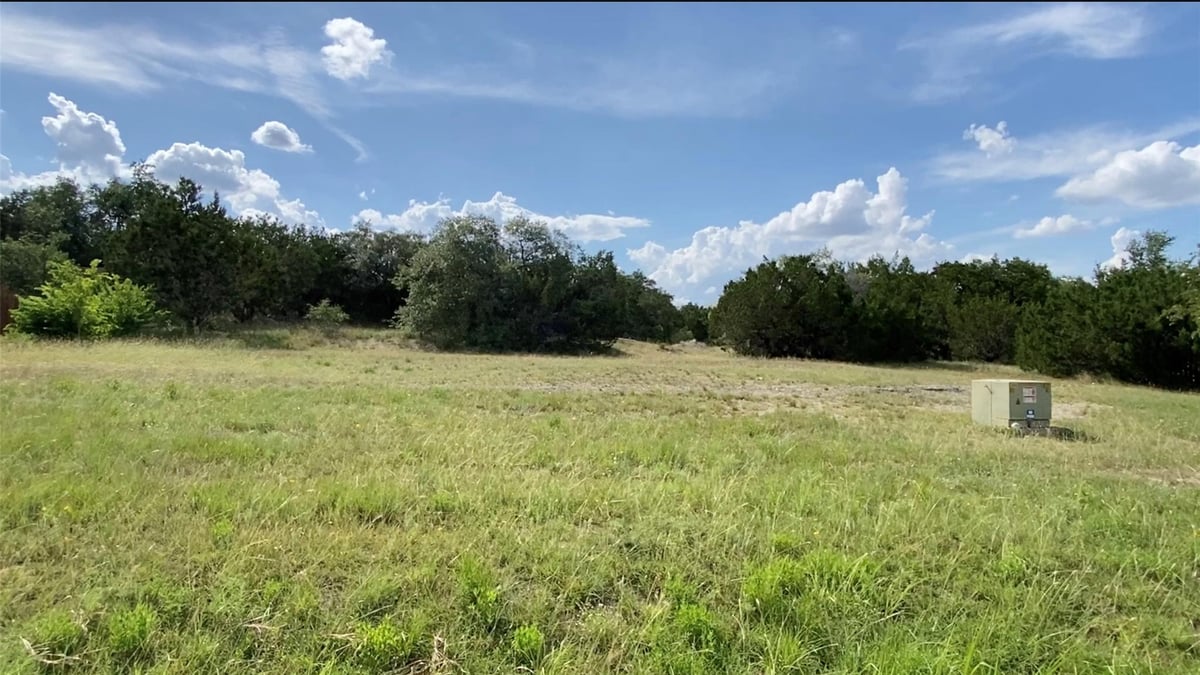 104 Meadowlark - front exterior - Luxury lot in Cardinal Hills Unit 03, Lakeway, TX