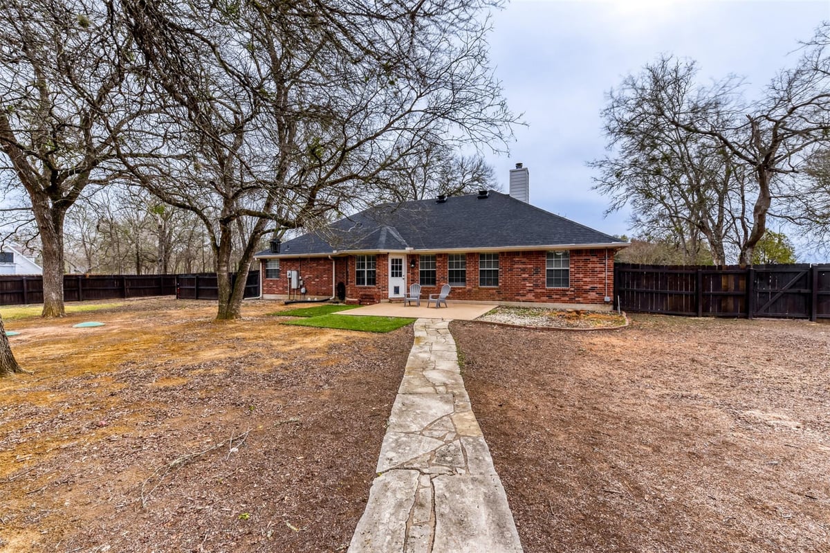 Living area at 104 Spring Br - 3 bed 2 bath home