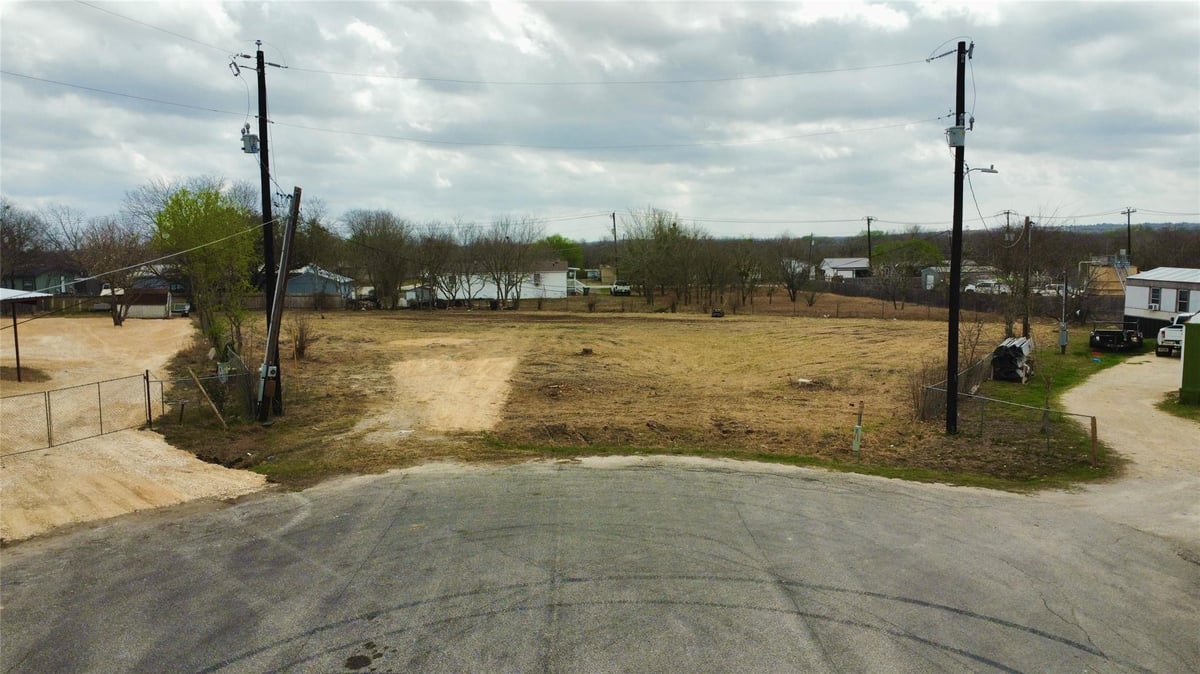 View 104 Sun Cv in Goforth Village Sec 2 104 Sun Cv - front exterior - Luxury lot in Goforth Village Sec 2, Kyle, TX