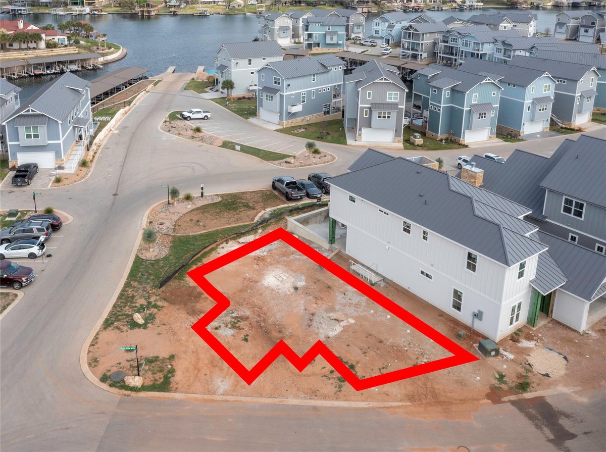 View 104 Village View Dr in Clearwater Landing 104 Village View Dr - front exterior - Luxury lot in Clearwater Landing, Kingsland, TX