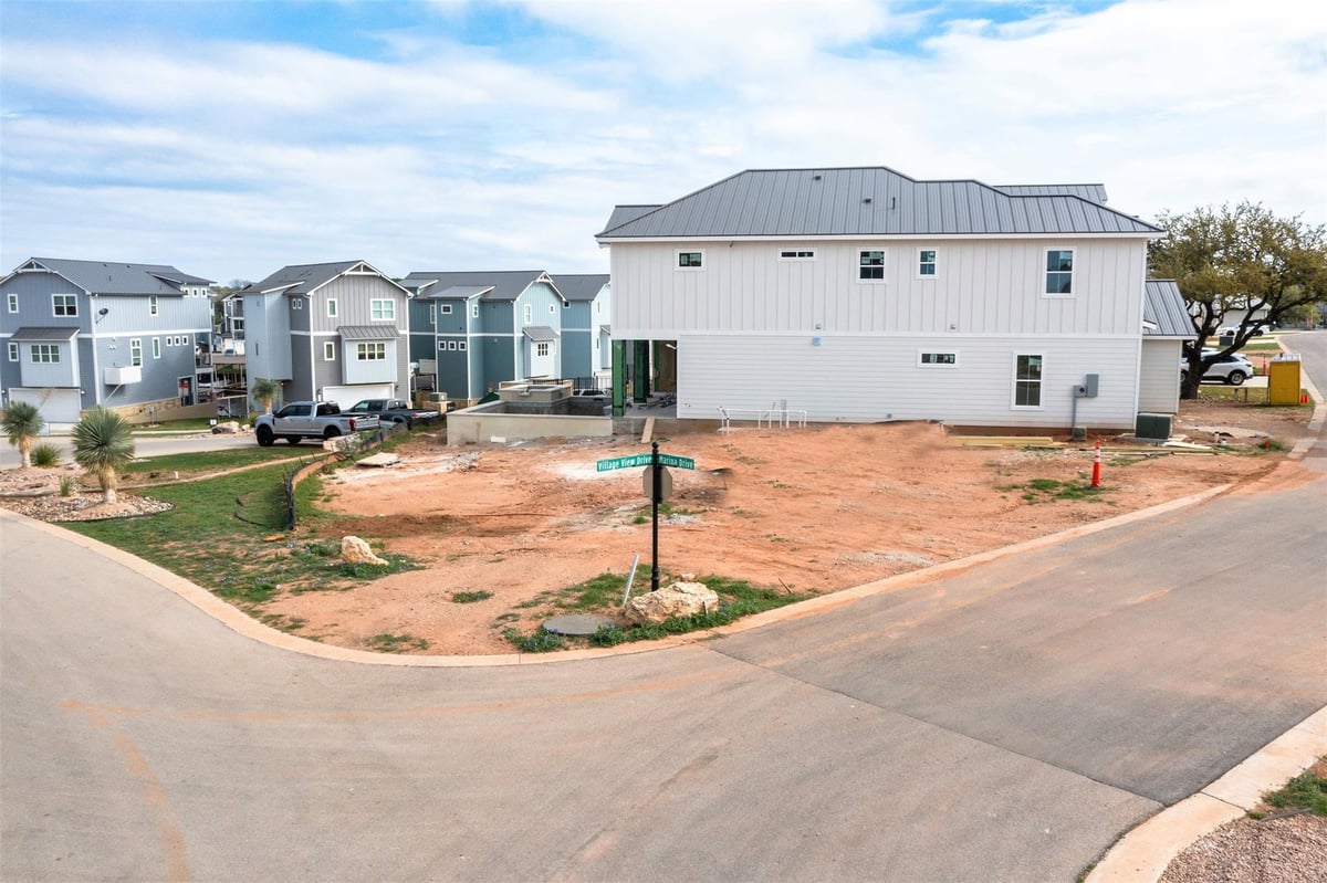 View 104 Village View Dr in Clearwater Landing 104 Village View Dr - front exterior - Luxury lot in Clearwater Landing, Kingsland, TX