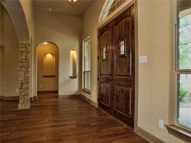 Primary bedroom at 104 Vista Ln - 5 bed 4 bath home