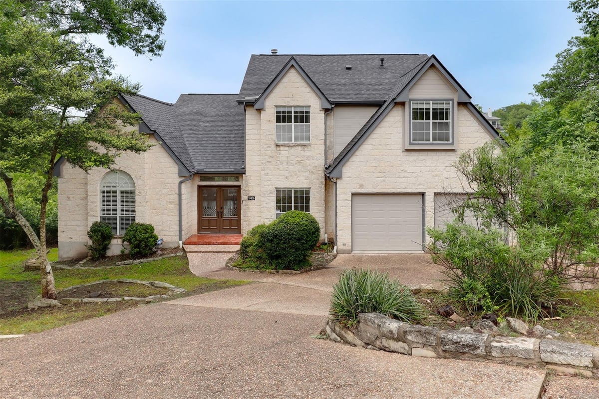 View 10406 Yucca DR in Spicewood Hills Sec 01 10406 Yucca DR - property photo 1 - Luxury home in Spicewood Hills Sec 01, Austin, TX
