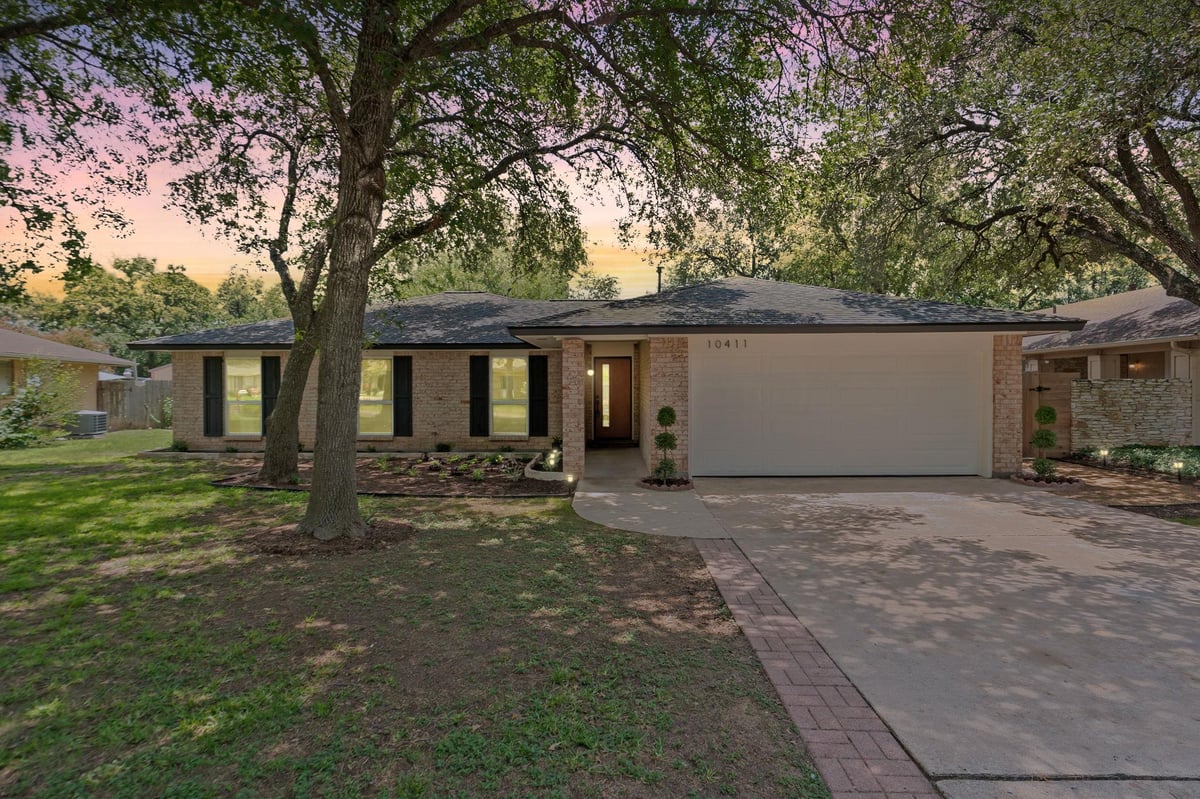 View 10411 Button Quail DR in Quail Creek West Ph 02 Sec 12 10411 Button Quail DR - front exterior - Luxury home in Quail Creek West Ph 02 Sec 12, Austin, TX