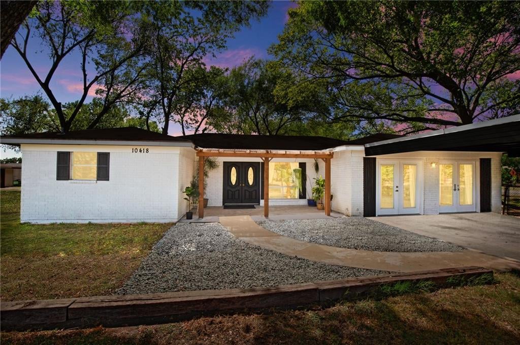 View 10418 Old Manchaca Rd in Southwest Gate Add 10418 Old Manchaca Rd - front exterior - Luxury home in Southwest Gate Add, Austin, TX