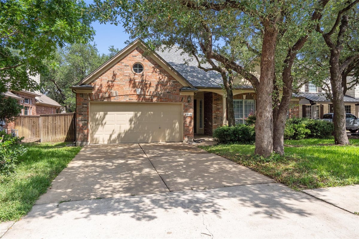 10421 Hansa DR - front exterior - Luxury home in Hielscher Sec 07, Austin, TX