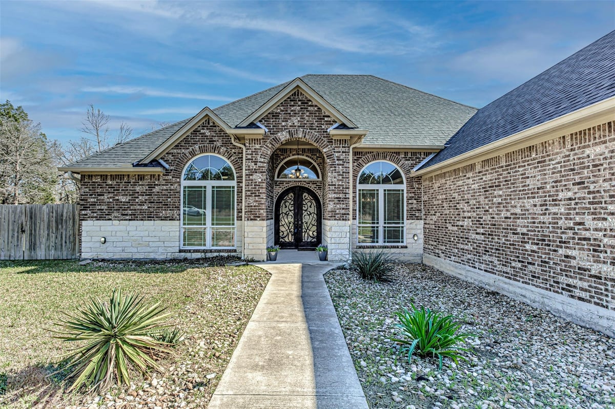 View 105 Arbors Cir in The Arbors At Dogwood Creek 105 Arbors Cir - front exterior - Luxury home in The Arbors At Dogwood Creek, Elgin, TX