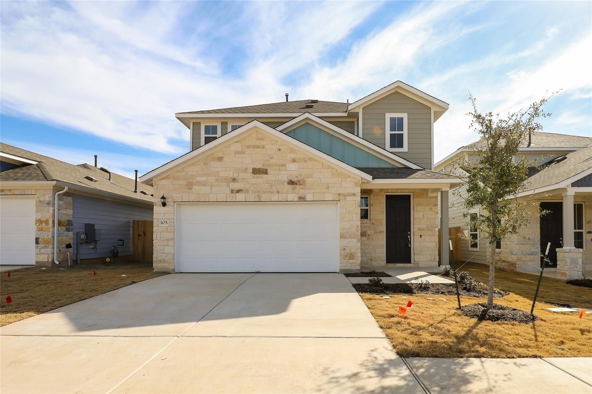 105 Bent Trail LN - front exterior - Luxury home in Morningstar, Georgetown, TX