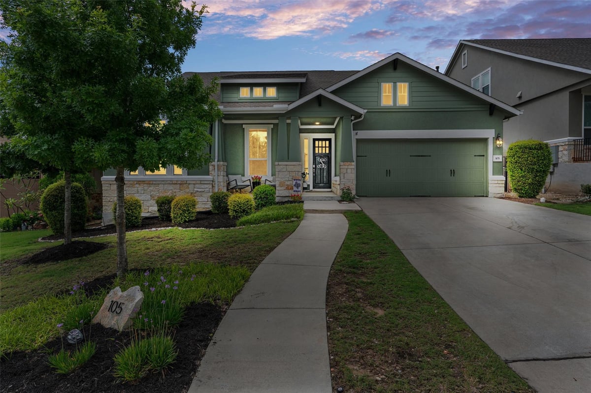 105 Fatorria CV - front exterior - Luxury home in Rancho Sienna Sec 8, Georgetown, TX