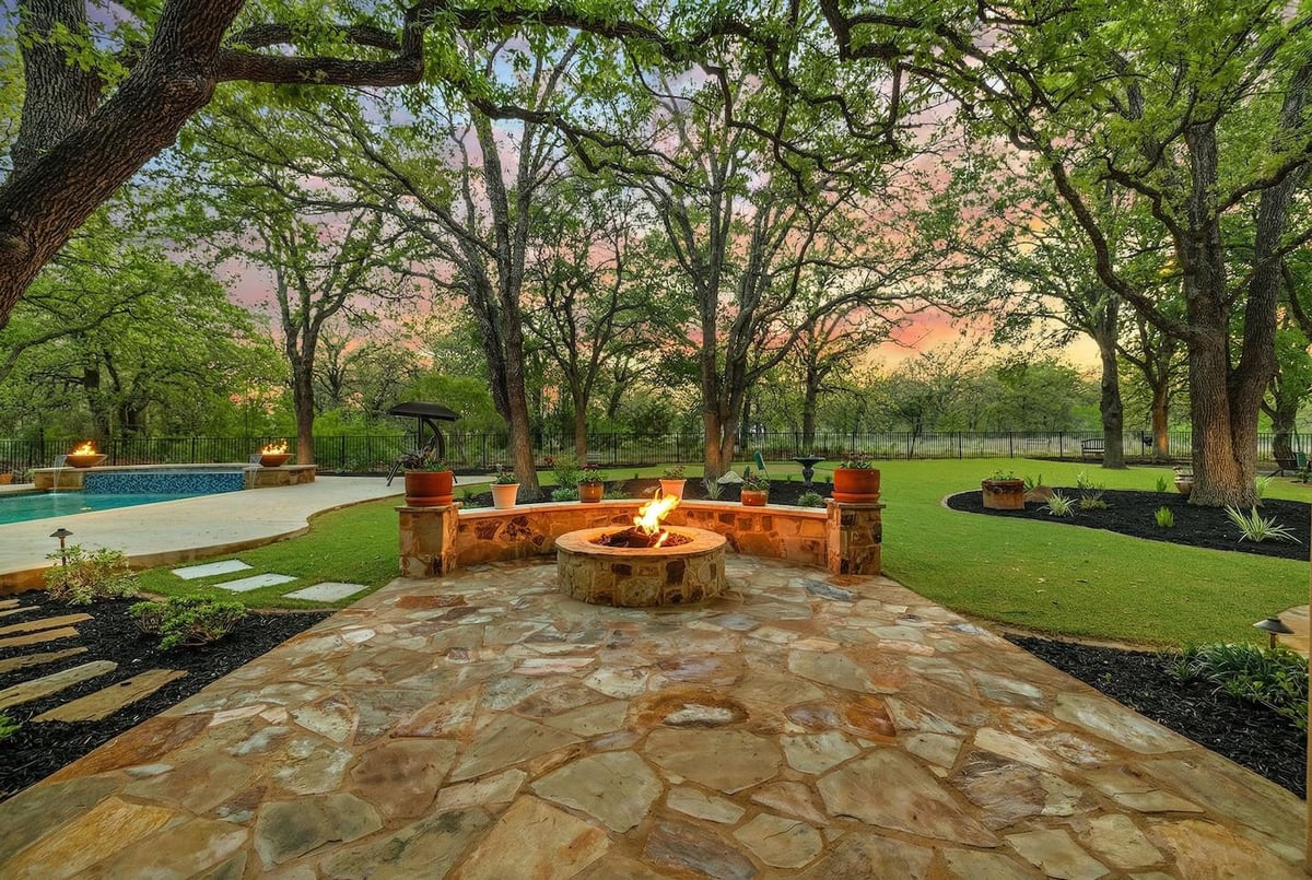 105 Hopewell CIR - front exterior - Luxury home in Cimarron Hills Ph 02 Sec 01 Pud, Georgetown, TX