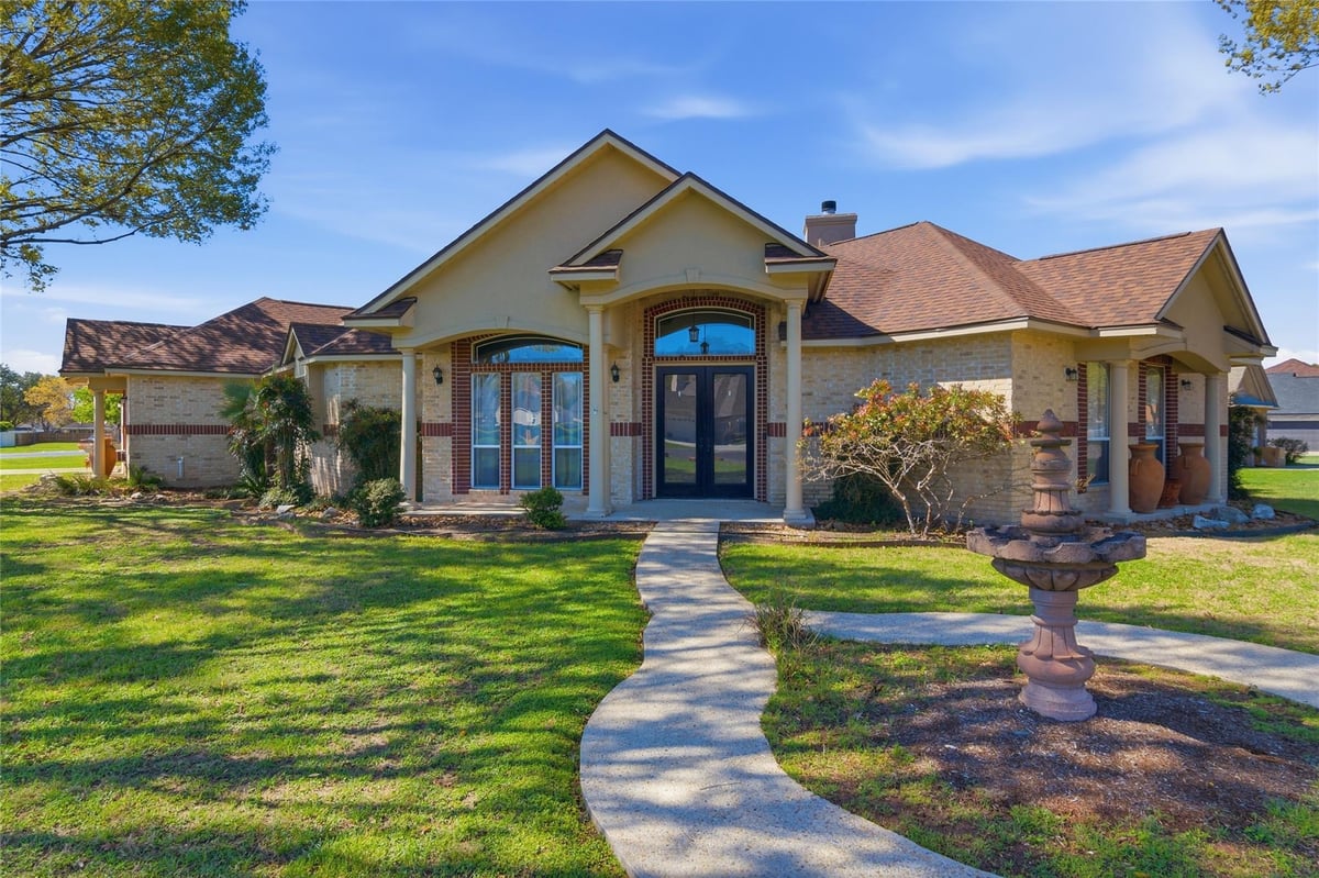 Living area at 105 Maderas - 4 bed 2 bath home