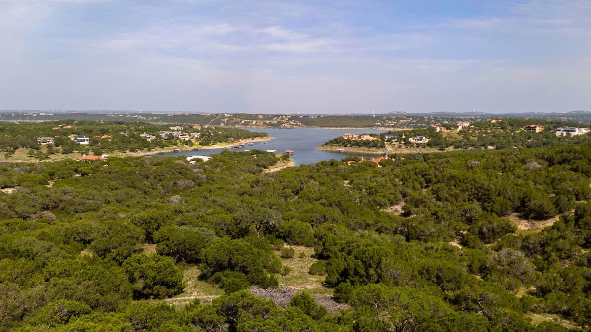 Primary bedroom at 105 N Angel Light Dr - Angel Bay, Spicewood, TX
