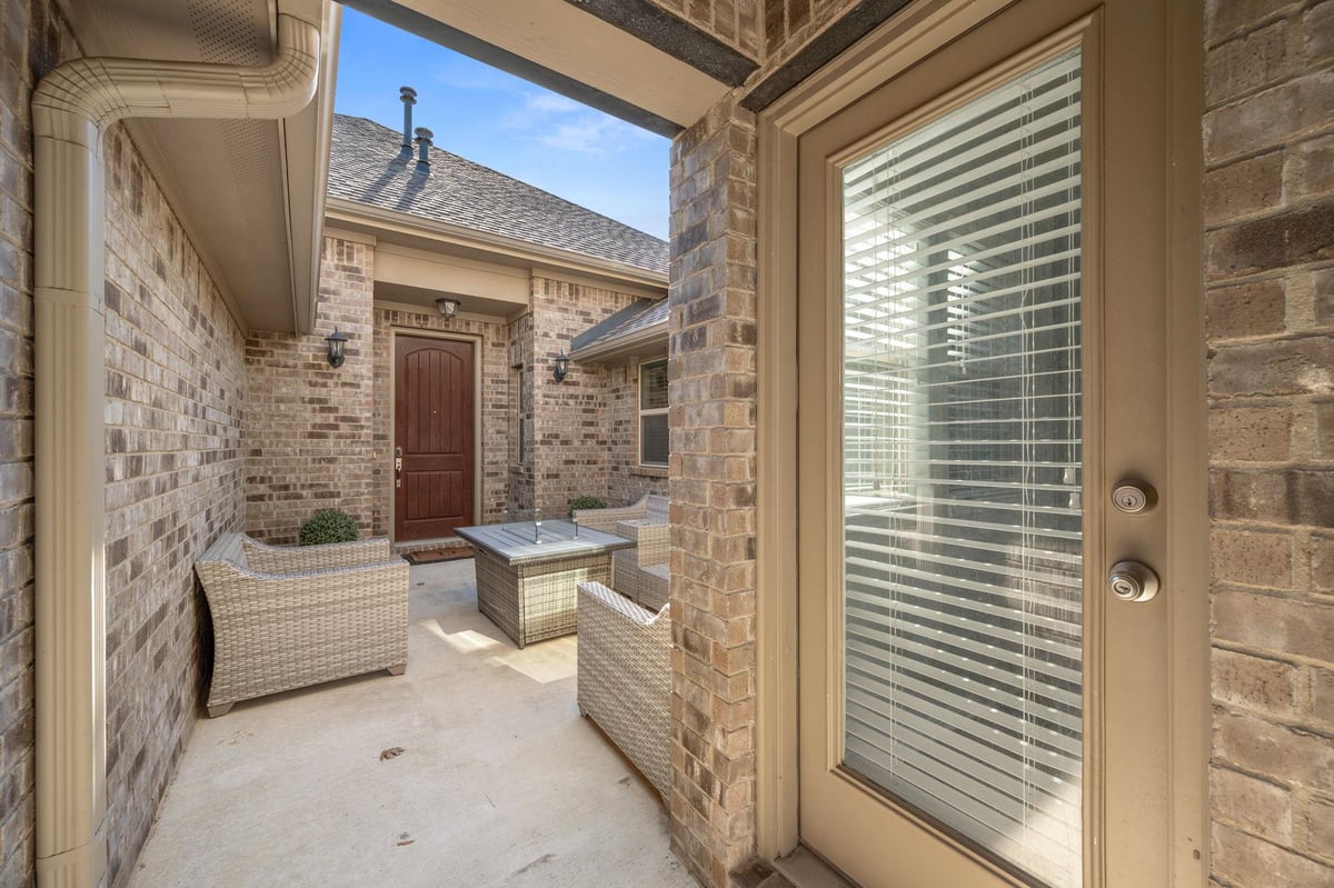 Bathroom at 105 W Highfield St - 5 bed 4 bath home