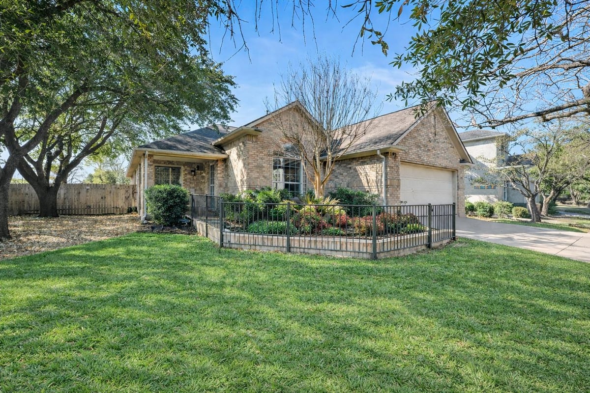 View 10501 Galsworthy LN in Circle C Ranch Ph B Sec 18 10501 Galsworthy LN - property photo 1 - Luxury home in Circle C Ranch Ph B Sec 18, Austin, TX