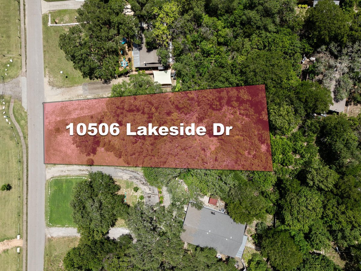 10506 Lakeside DR - front exterior - Luxury lot in Retirement Village Amd 7a&81a, Jonestown, TX