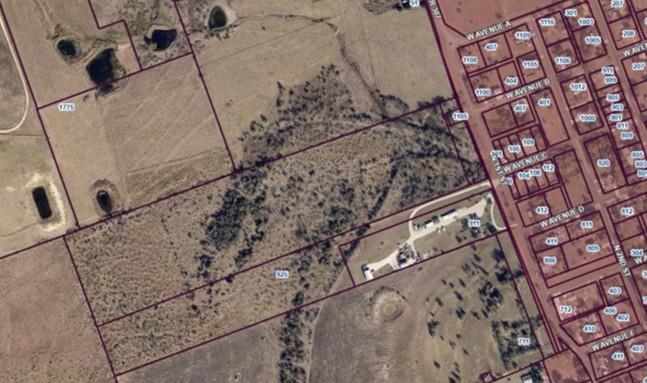 View 1051 N 1st St N 1st St in Roebuck, J. Sur, Ac 26.07 1051 N 1st St N 1st St - front exterior - Luxury lot in Roebuck, J. Sur, Ac 26.07, Jarrell, TX