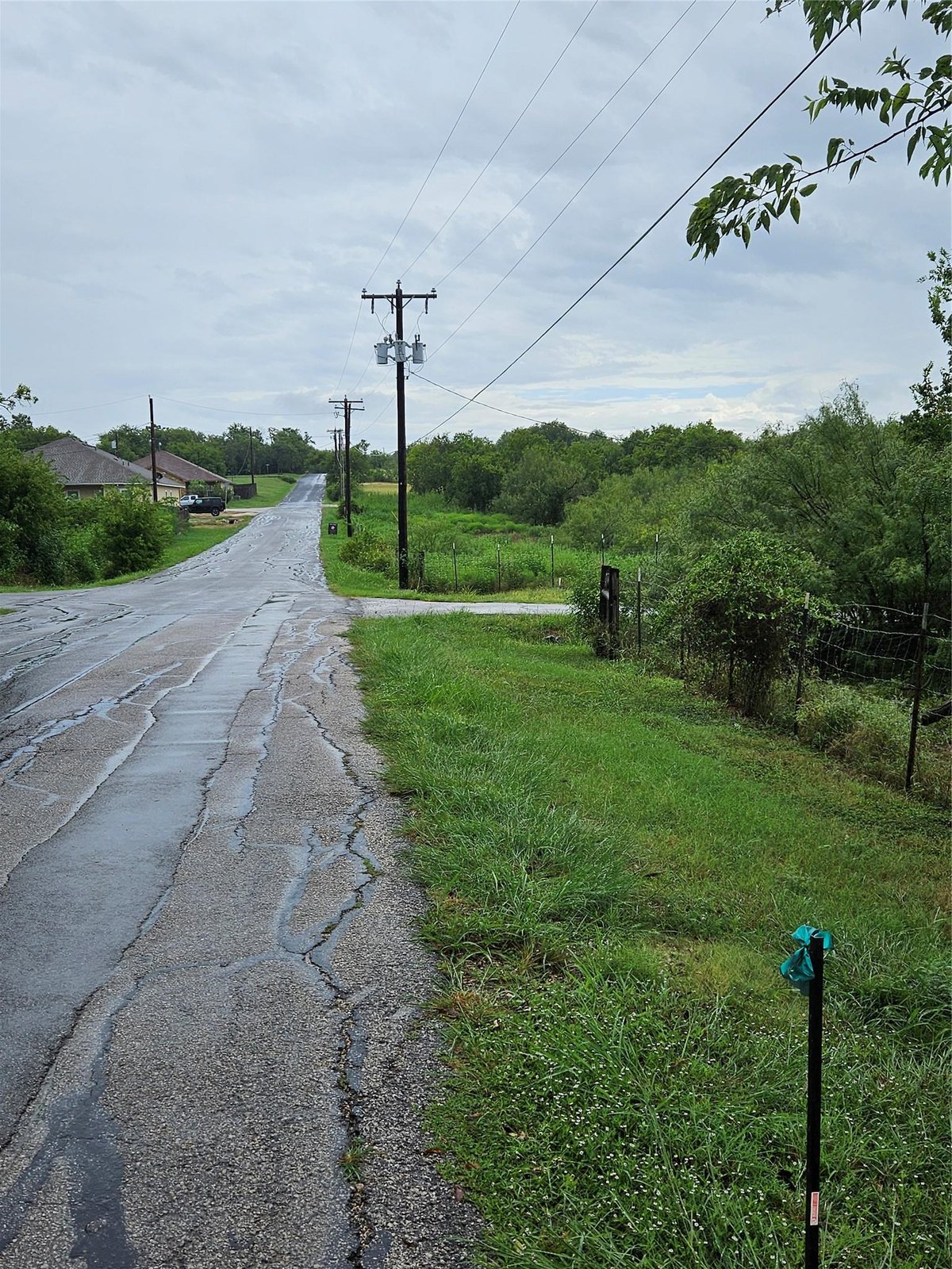 Bathroom at 1051 N 1st St N 1st St - Roebuck, J. Sur, Ac 26.07, Jarrell, TX