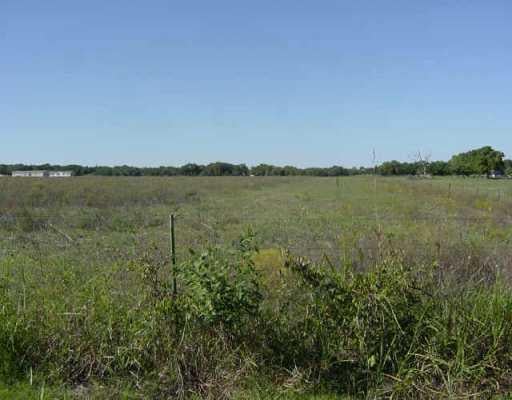 View 1052 County Road 226 1052 County Road 226 - front exterior - Luxury lot in Florence, TX