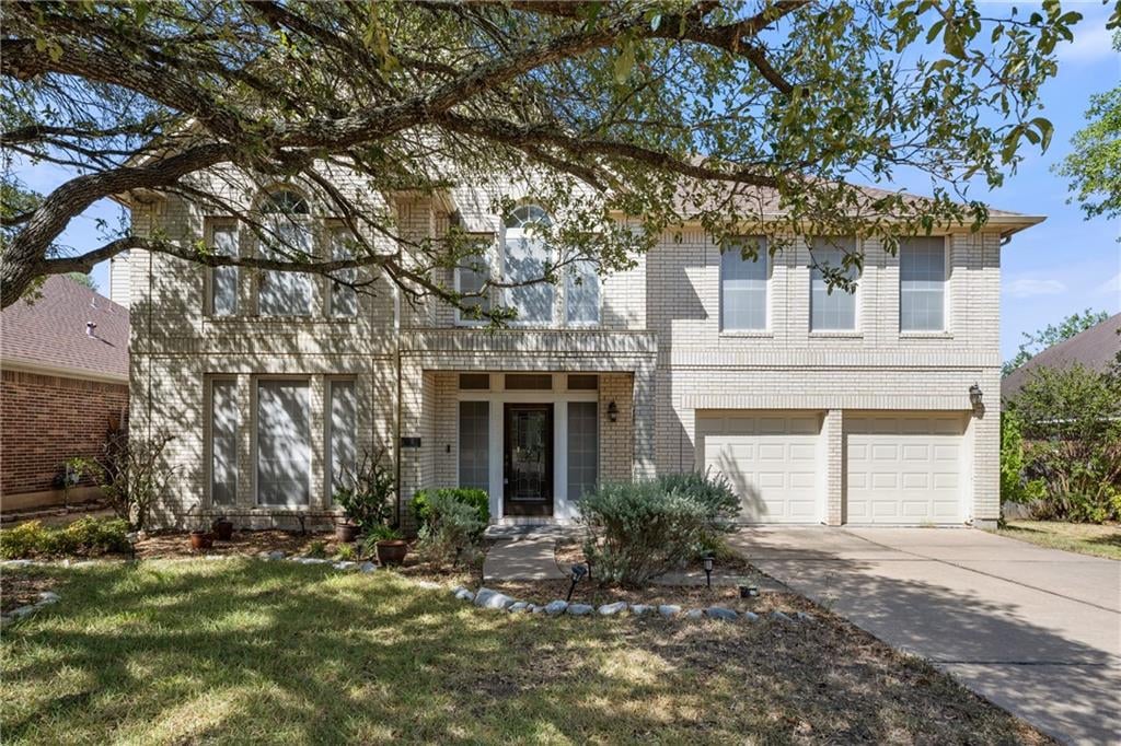 View 10527 REDMOND Rd in CIRCLE C RANCH PHS B SEC 6 10527 REDMOND Rd - front exterior - Luxury home in CIRCLE C RANCH PHS B SEC 6, Austin, TX