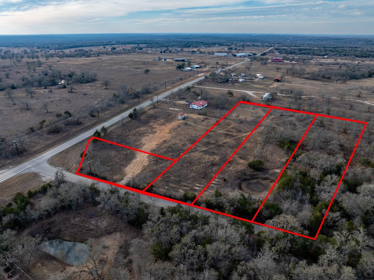 View 1056 -5A High Grove Rd in Saddlewood 1056 -5A High Grove Rd - front exterior - Luxury lot in Saddlewood, Cedar Creek, TX