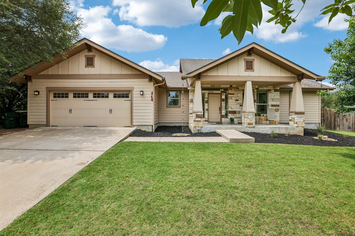 View 1058 Daviot DR in Briarcliff Inc Sec 14 1058 Daviot DR - front exterior - Luxury home in Briarcliff Inc Sec 14, Spicewood, TX