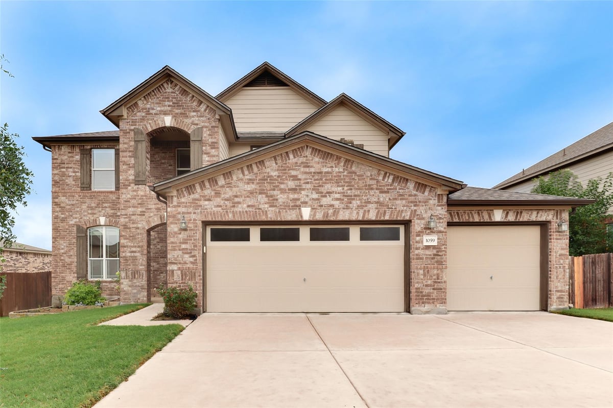 View 1059 Toltec TRL in La Conterra Sub Sec 7 1059 Toltec TRL - front exterior - Luxury home in La Conterra Sub Sec 7, Georgetown, TX
