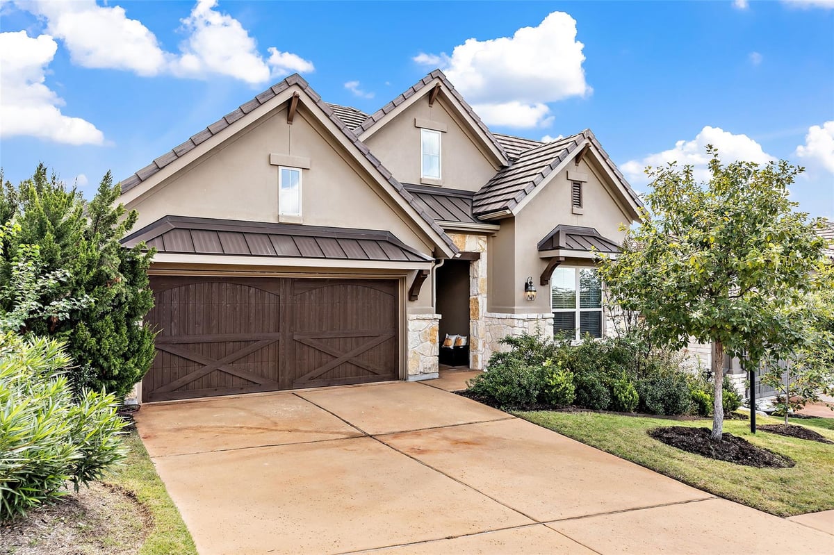 106 Maxwell Way - front exterior - Luxury home in Rough Hollow Sec 3 Condo, Austin, TX