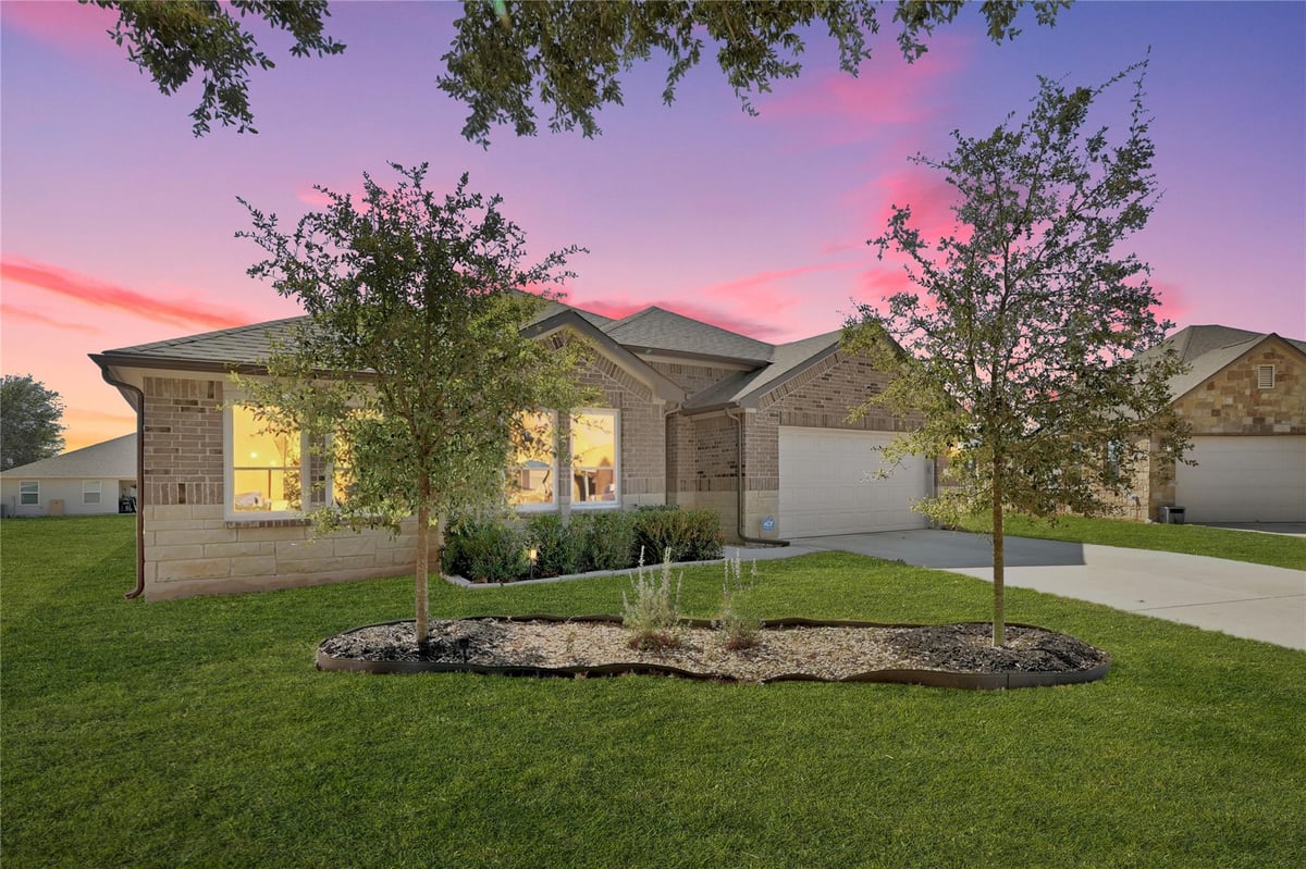View 106 Pelican Ct in Colovista Country Club 106 Pelican Ct - property photo 1 - Luxury home in Colovista Country Club, Bastrop, TX