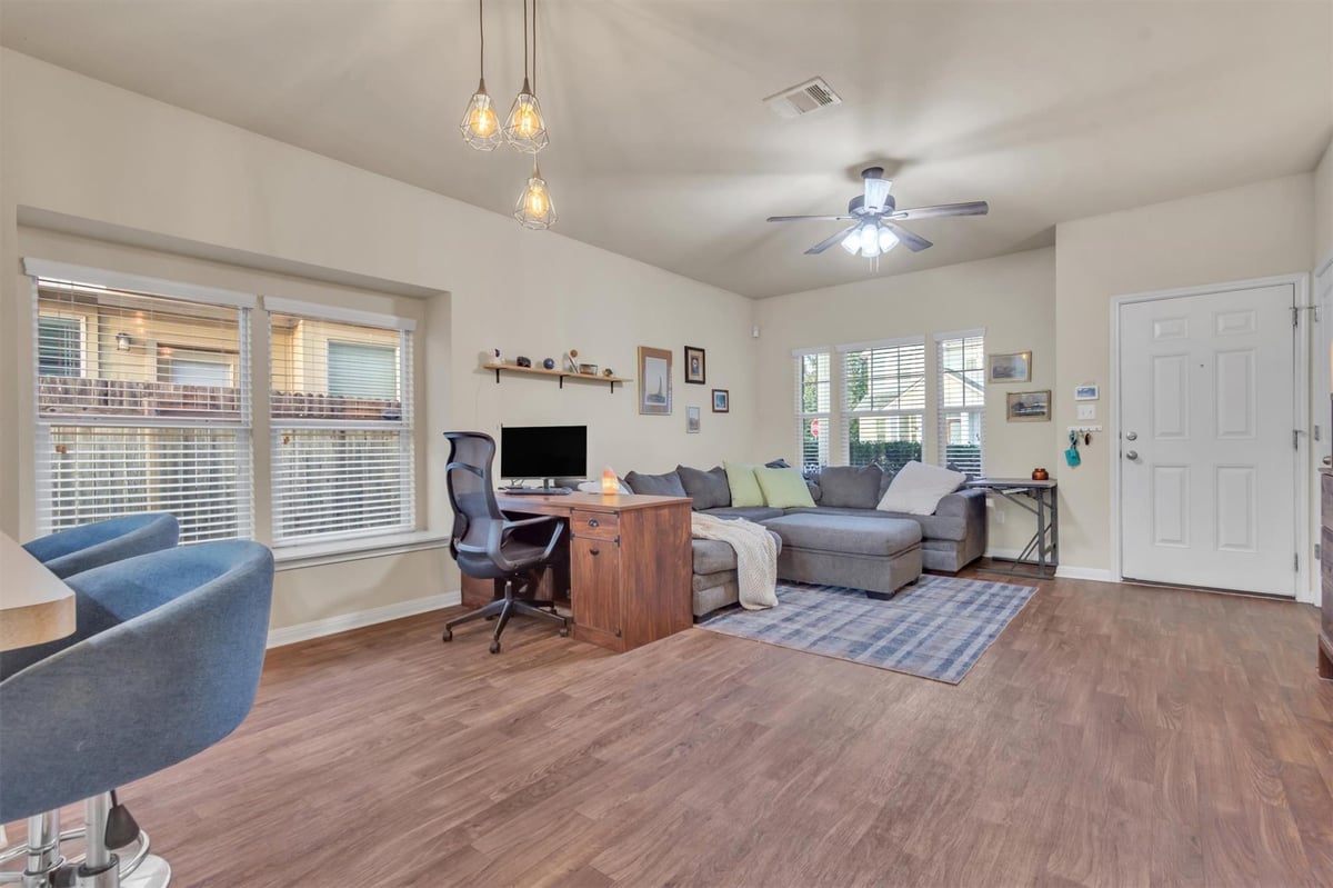 Primary bedroom at 106 Preston Trl - 2 bed 2 bath home