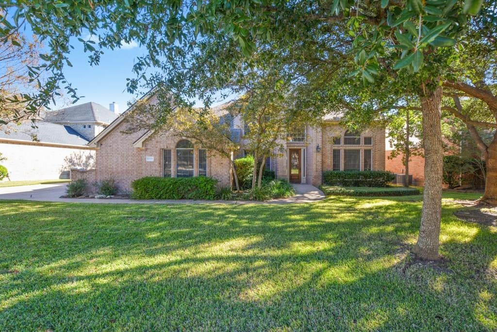 View 10606 Indigo Broom LOOP in Senna Hills Sec 02 10606 Indigo Broom LOOP - property photo 1 - Luxury home in Senna Hills Sec 02, Austin, TX