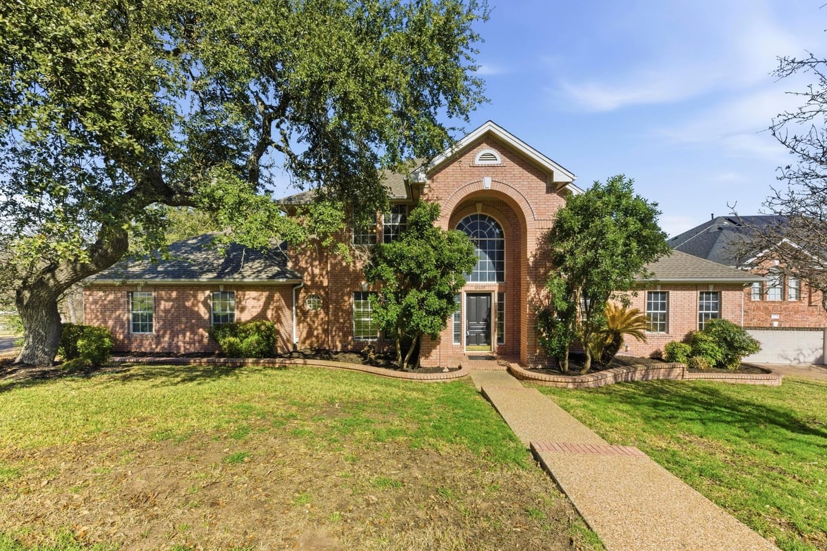 View 10609 Skyflower Dr in Great Hills Sec 23 Ph 02-A 10609 Skyflower Dr - front exterior - Luxury home in Great Hills Sec 23 Ph 02-A, Austin, TX