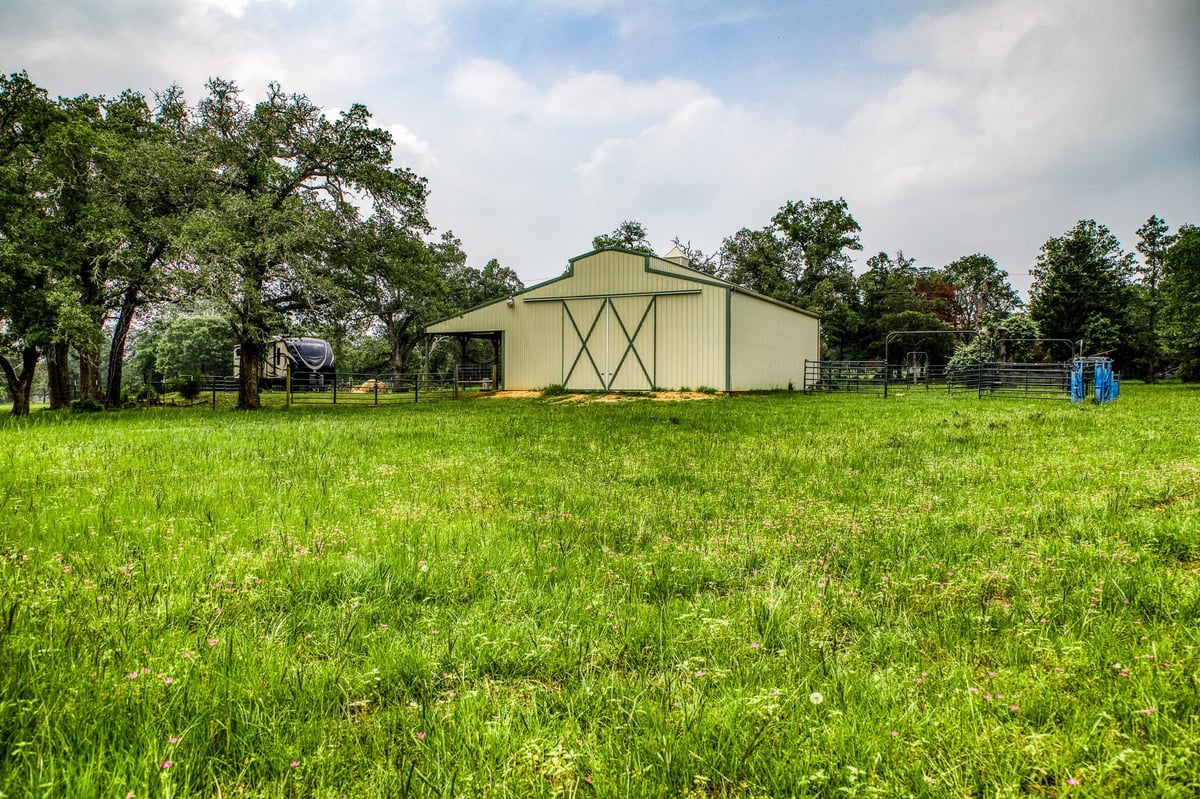 View 10610 Cr 322 in A0168 10610 Cr 322 - front exterior - Luxury lot in A0168, Caldwell, TX