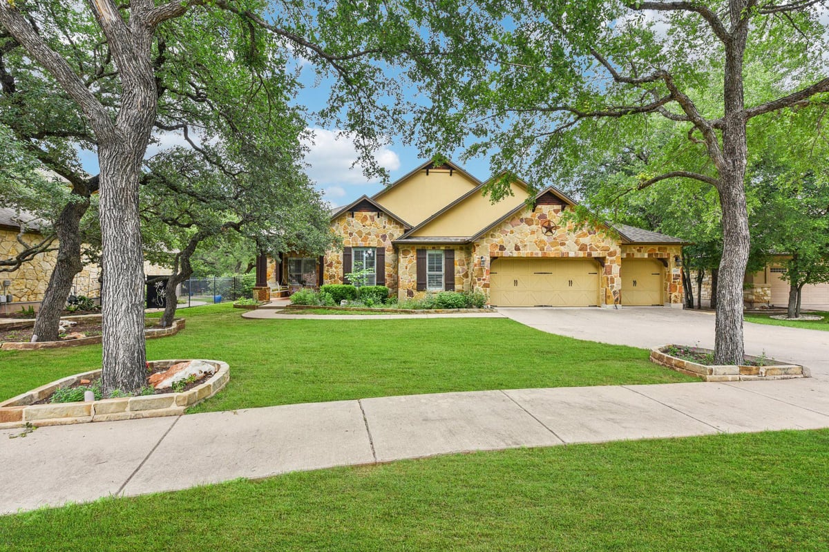View 10617 Camillia Blossom Ln in Brodie Spgs 02 Ph 01 10617 Camillia Blossom Ln - front exterior - Luxury home in Brodie Spgs 02 Ph 01, Austin, TX
